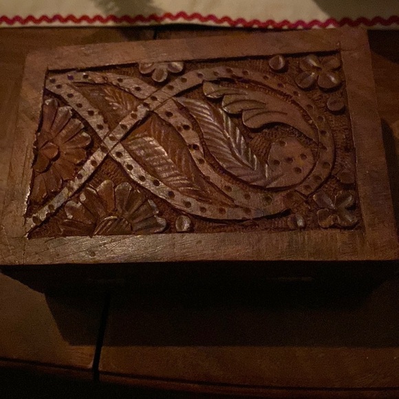 Vintage Carved Wooden Box Made In India - Picture 9 of 13